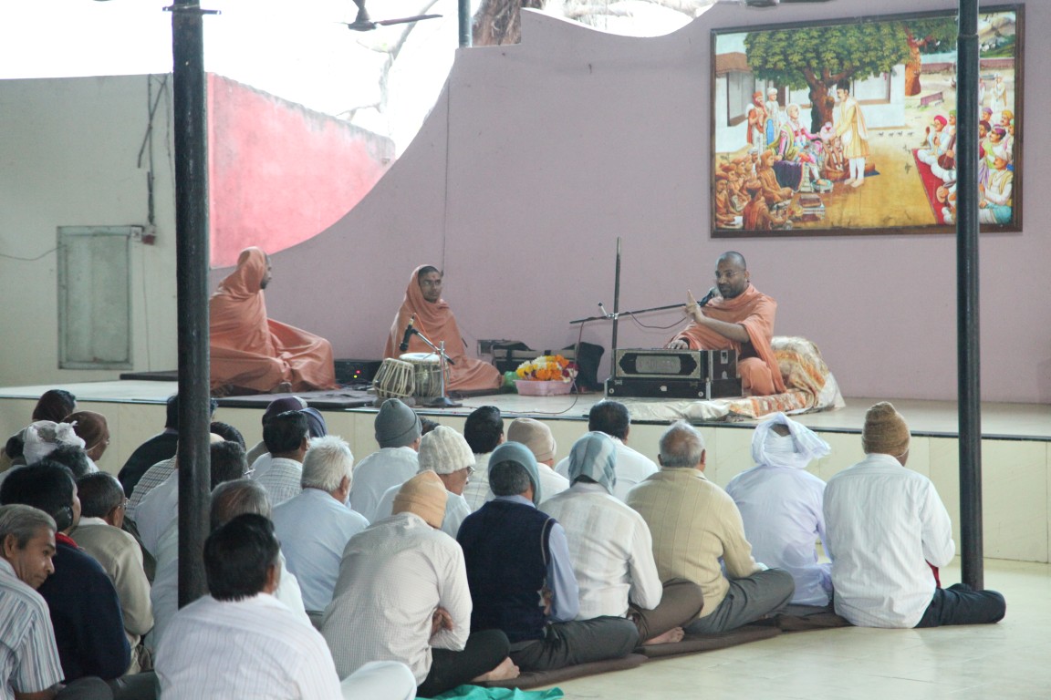 Dhanurmas Katha At Rustambag