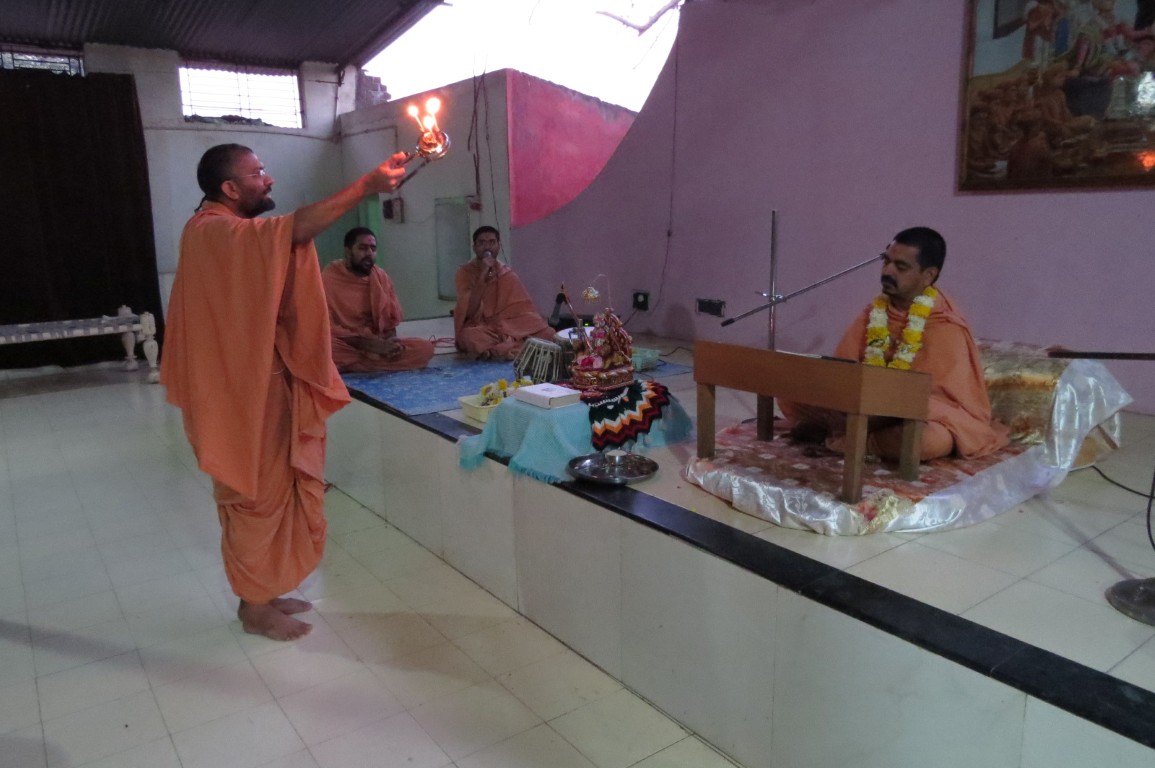 Dhanurmas Katha At Rustambag
