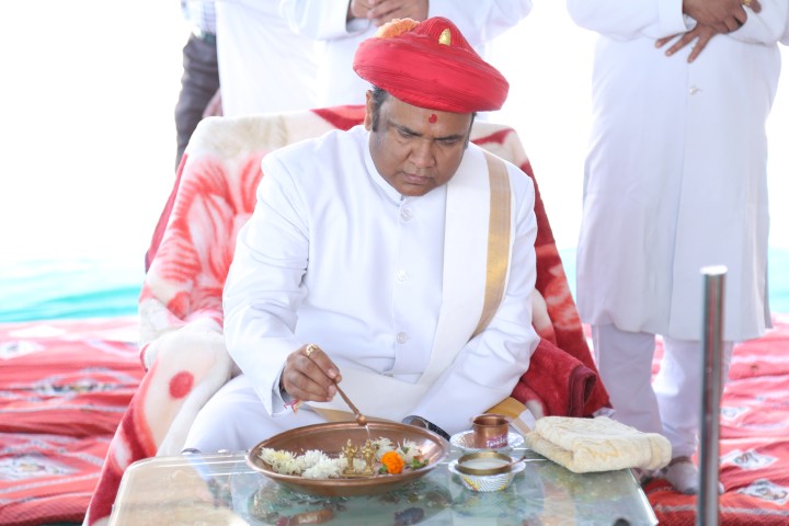 Acharya Bhuvan Khatmuhrat